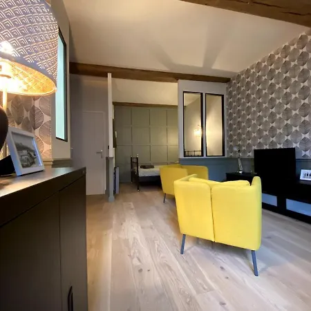Charme&confort - équipé, Au Cœur De Apartamento