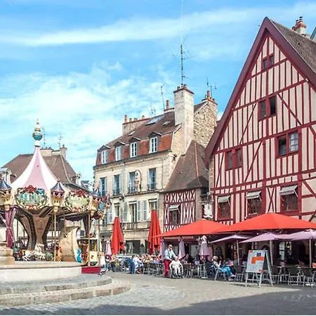 Charme & Confort - Equipe, Au Coeur De Dijon